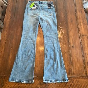 Indigo Rein -Curvy Fit - Junior size 5 Jeans New with Tags